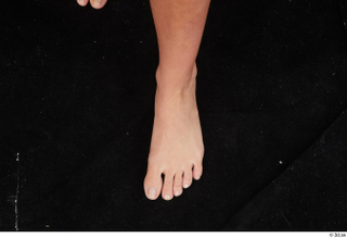 Sarah Kay foot nude 0003.jpg